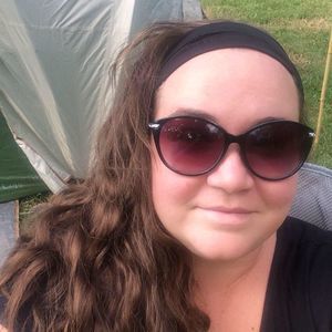 Meet your Posher, Esther